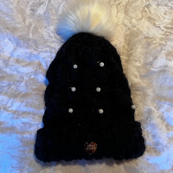 Betsey Johnson Beanie - Picture 2 of 4